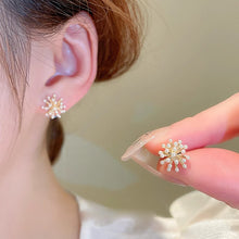 Load image into Gallery viewer, Firework Pearl Earrings