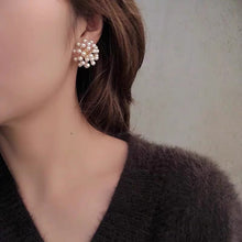 Load image into Gallery viewer, Firework Pearl Earrings