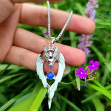 Load image into Gallery viewer, Glowing Wolf Necklace