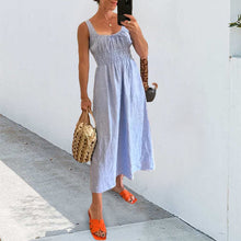 Load image into Gallery viewer, Women's Smocked Dress