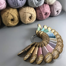 Load image into Gallery viewer, Christmas Blank Yarn Pegs