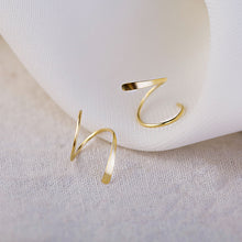 Load image into Gallery viewer, Spiral Hoop Twist Earrings