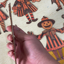 Load image into Gallery viewer, Halloween Vintage Bunting Wooden