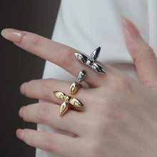 Load image into Gallery viewer, Four-Leaf Clover Ring