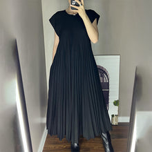 Load image into Gallery viewer, Women Pleated Simple Solid Color Dress