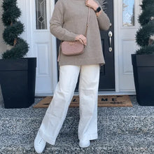 Load image into Gallery viewer, Seamed Front Wide Leg Jeans