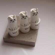 Load image into Gallery viewer, Cat Tiny Vase