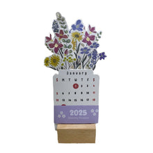 Load image into Gallery viewer, 2025 blomstrende skrivebordskalender