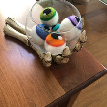 Load image into Gallery viewer, Halloween Felt Monster Eyeballs