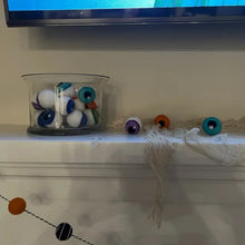 Load image into Gallery viewer, Halloween Felt Monster Eyeballs