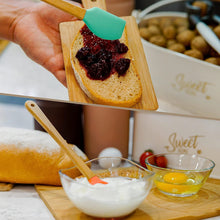 Load image into Gallery viewer, Silicone Spatula With Wooden