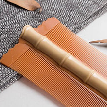 Load image into Gallery viewer, Lice Comb