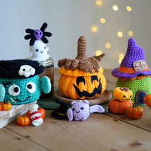 Load image into Gallery viewer, Halloween Crochet Kit