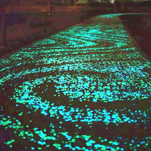 Load image into Gallery viewer, Glow In The Dark Rocks