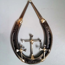 Load image into Gallery viewer, Horseshoe Nail Cross Wall Decoration