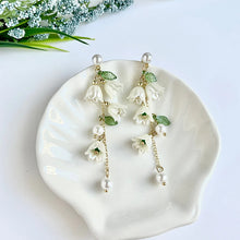 Load image into Gallery viewer, Tulip Series Earrings