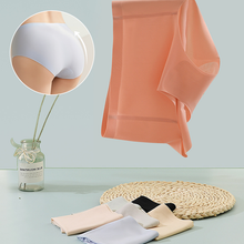 Load image into Gallery viewer, Women's Seamless Ice Silk Antibacterial Panties