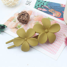 Load image into Gallery viewer, Vintage Floral Hair Clip for Women