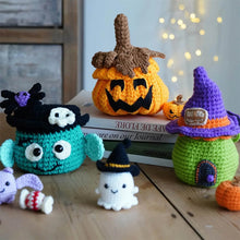 Load image into Gallery viewer, Halloween Crochet Kit