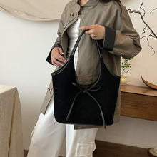 Load image into Gallery viewer, Women's Elegant Bow Decorated Shoulder Bag