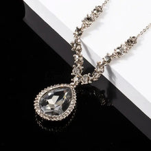 Load image into Gallery viewer, Super Sparkling Crystal Necklace