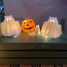 Load image into Gallery viewer, Cute Horned Ghost