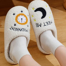 Load image into Gallery viewer, Cartoon Print Plush Slippers