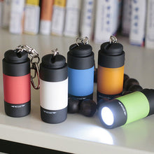 Load image into Gallery viewer, USB oppladbar mini nøkkelring lys
