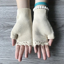 Load image into Gallery viewer, Hand Embroidered Gloves