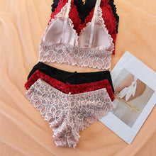 Load image into Gallery viewer, Women's Contrast Lace Wireless Bra &amp; Bow Decor Panty Set