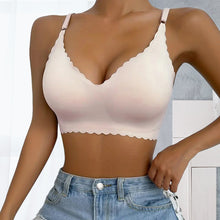 Load image into Gallery viewer, Women's Solid Scallop Trim Wireless Push Up Bra