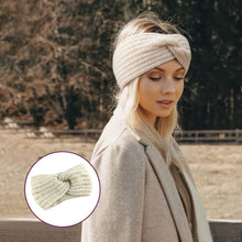 Load image into Gallery viewer, Hand-Knitted Warm Yarn Headband