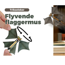 Load image into Gallery viewer, Morsomme Pranks Flyvende Flaggermus