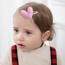 Load image into Gallery viewer, Velvet Heart Snap Clips