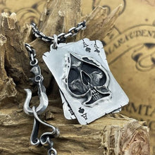 Load image into Gallery viewer, Spade Poker Skull Pendant Necklace