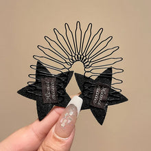 Load image into Gallery viewer, Rhinestone Star Broken Hair Comb
