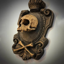 Load image into Gallery viewer, Hanging Skull Plaque