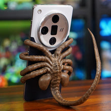 Load image into Gallery viewer, Horrible Facehugger Phone Holder