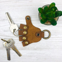 Load image into Gallery viewer, Creative Palm Keychain