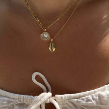 Load image into Gallery viewer, Vintage Mermaid Pearl Shell Necklace