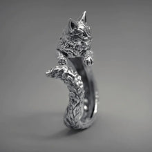 Load image into Gallery viewer, Adjustable Hugging Feline Ring