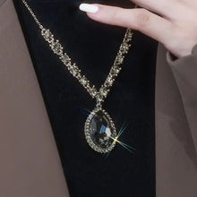 Load image into Gallery viewer, Super Sparkling Crystal Necklace