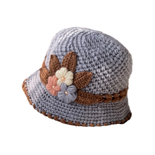 Load image into Gallery viewer, French Thicken Women's Flowers Knitted Woolen Hat
