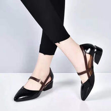 Load image into Gallery viewer, Women's Sandals in Soft Leather