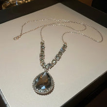 Load image into Gallery viewer, Super Sparkling Crystal Necklace