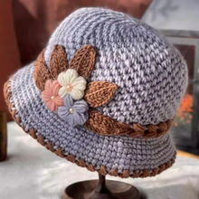 Load image into Gallery viewer, French Thicken Women's Flowers Knitted Woolen Hat