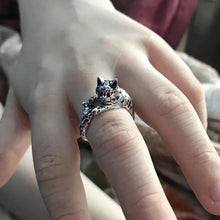 Load image into Gallery viewer, Adjustable Hugging Feline Ring