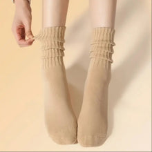 Load image into Gallery viewer, Women's Solid Crew Socks (6 pairs)