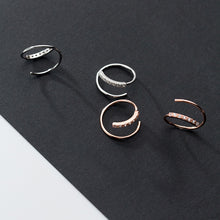 Load image into Gallery viewer, Minimalist Double Twist Earring