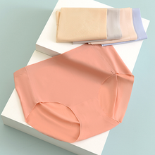 Load image into Gallery viewer, Women's Seamless Ice Silk Antibacterial Panties
